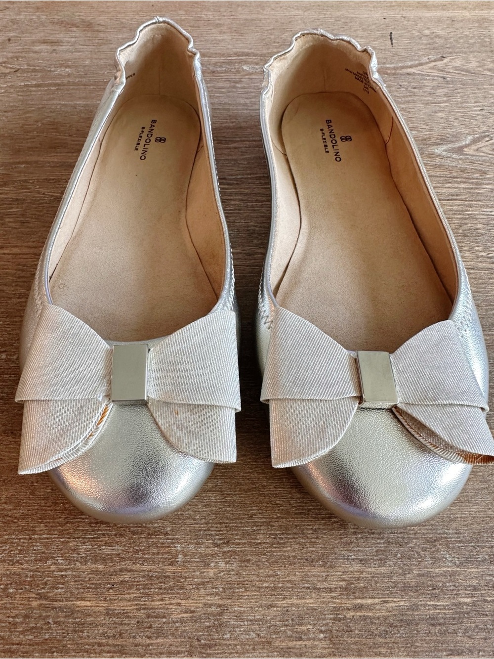 Bandolino Ballet Flats Metallic Gold Bow Slip-On Women’s Dress Shoes NWT Sz 9